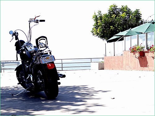 海風とオートバイの風景
